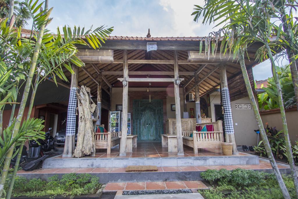 Global Royal Pemuteran Hotel Exterior photo